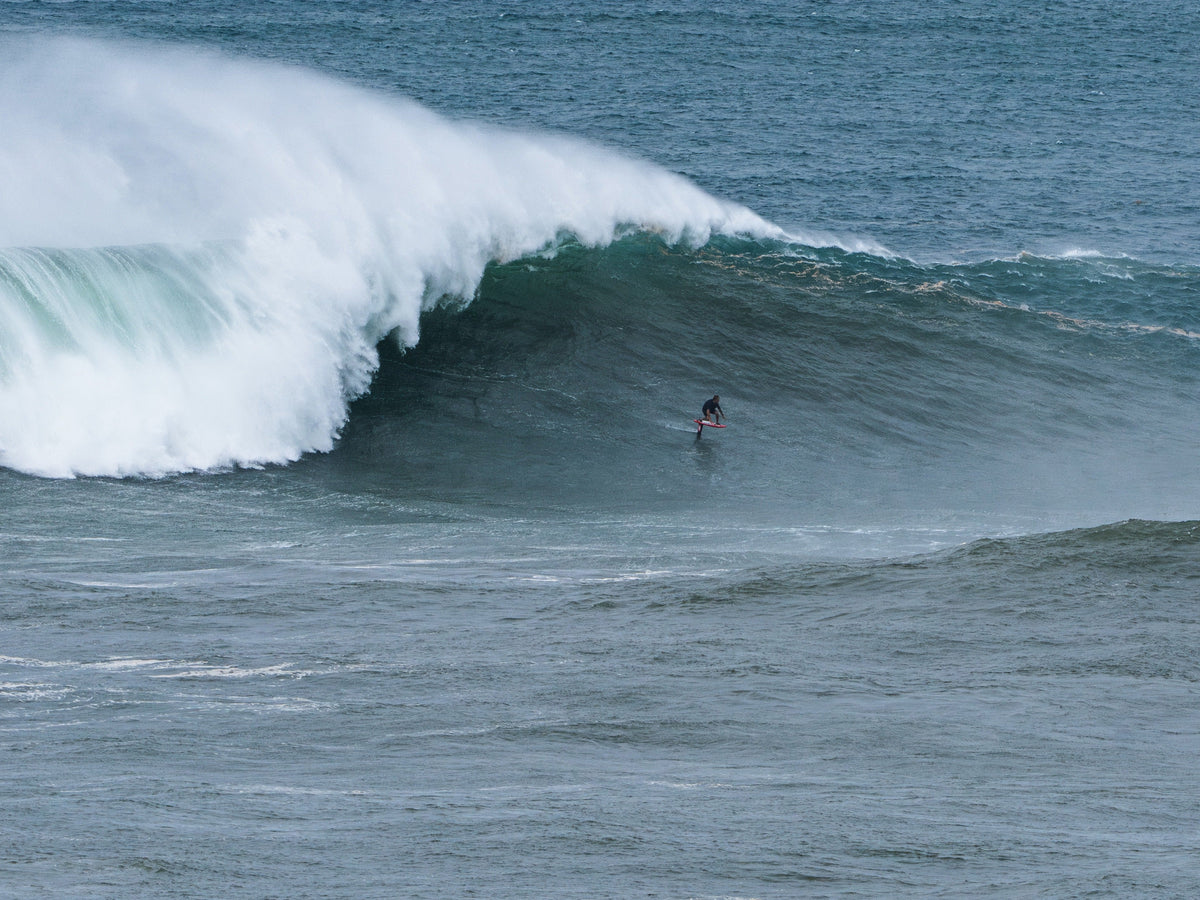 Bomb Scare: a rare big, clean swell off Sydney, from Foiling Magazine