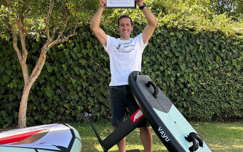 Guinness World Record: Dimitris Apalagakis, 299 km of wingfoil downwind from Athens to Crete