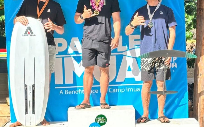 Michael Scholes wins the wing foil division at the Paddle Imua 2026